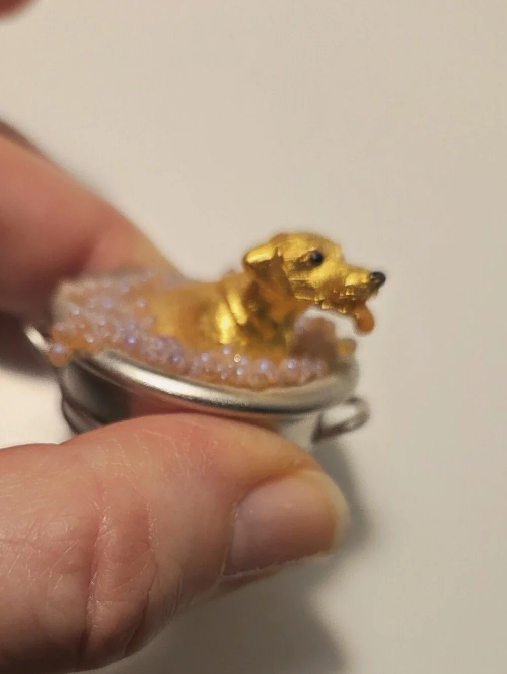 Limited Edition Estee Lauder Dog In Bubble Bath Coompact